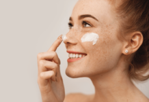 Creme viso: l’importanza della gestualità